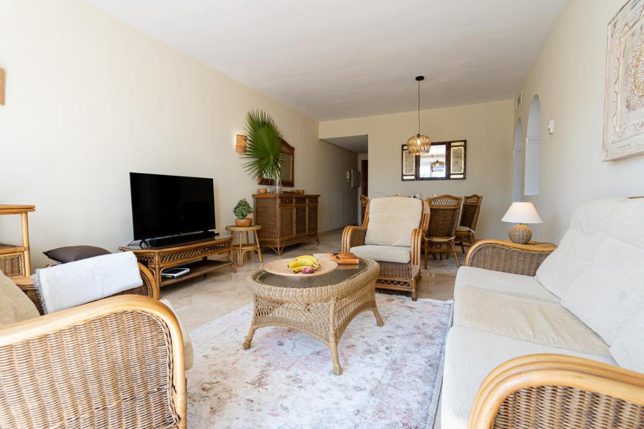 Costalita Beach Apartment Estepona Esterno foto